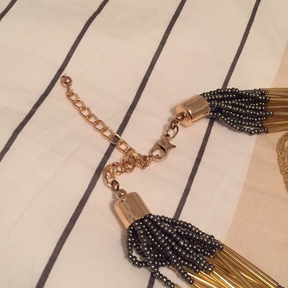 Old Navy Long Strand Necklace - Picture 3 of 5